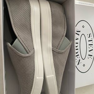 Steve Madden Fayna Lt Grey NIB